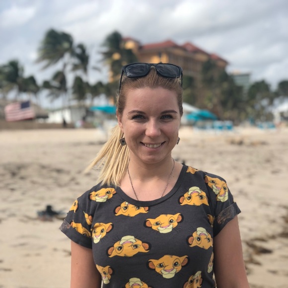 Meet your Posher, Halyna - Picture 1 of 1